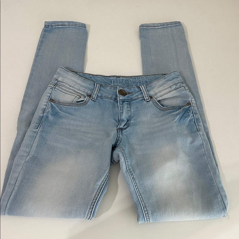 Rue 21 Light Wash Jeans